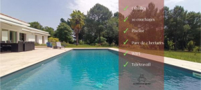 Magnifique villa 5 etoiles avec piscine privee parc 2 ha